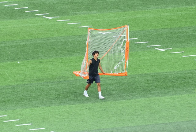 高调加盟巴